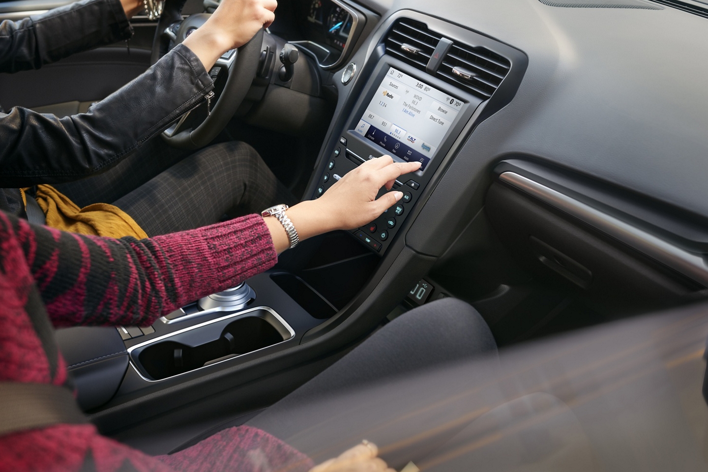2020 Ford Fusion Interior Front Dash Picture